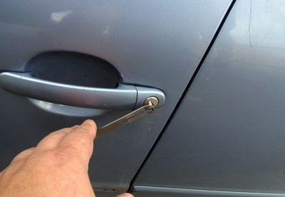 Открытие двери авто без брелока сигнализации